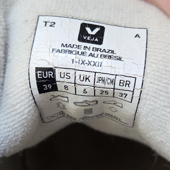 Veja Campos Women's White Sneakers Size 8 - Picture 8 of 9